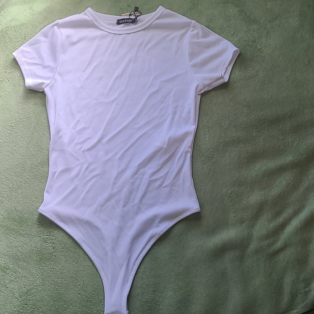 NWT Boohoo Cap Sleeve Ribbed Bodysuit
